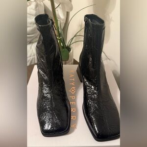 Katy Perry The Lolette stretch Ankle Boots . 6.5